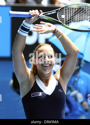 Melbourne, Australien. 20. Januar 2014. Dominika Cibulkova der Slowakei feiert nach dem Gewinn ihrer Frauen viertes Vorrundenspiel gegen Maria Sharapova Russlands beim Australian Open Tennisturnier in Melbourne, Australien, 20. Januar 2014 Singles. Cibulkova gewann 2: 1. Bildnachweis: Jin Linpeng/Xinhua/Alamy Live-Nachrichten Stockfoto