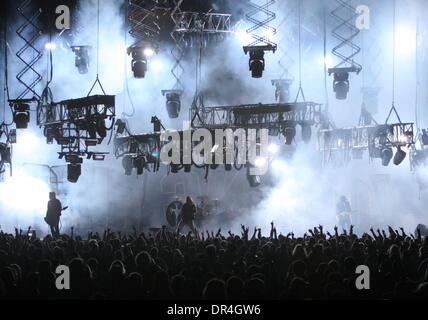 28. Februar 2009 führt - New Orleans, Louisiana, USA - Motley Crue auf der Bühne, während der Bandes Saints of Los Angeles Tour, die einen Stopp in der New Orleans Arena gemacht. (Kredit-Bild: © Robert/Southcreek EMI Derick/ZUMA Press) Stockfoto