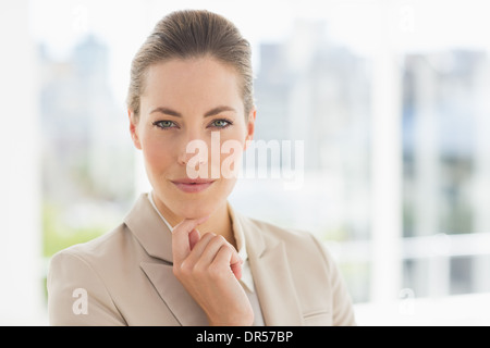 Close-up Portrait von eine junge Geschäftsfrau Stockfoto