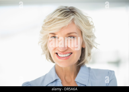 Close-up Portrait von einem lächelnden Geschäftsfrau Stockfoto