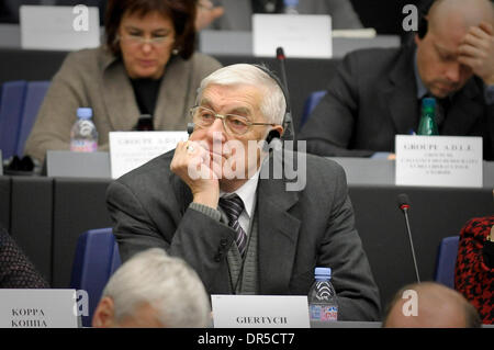 13. Januar 2009 - polnische Straßburg, Frankreich - stellvertretende MACIEJ GIERTYCH während der Sitzung des Ausschusses für auswärtige Angelegenheiten am Gas-Krise im Europäischen Parlament (EP). (Kredit-Bild: © Wiktor Dabkowski/ZUMA Press) Stockfoto