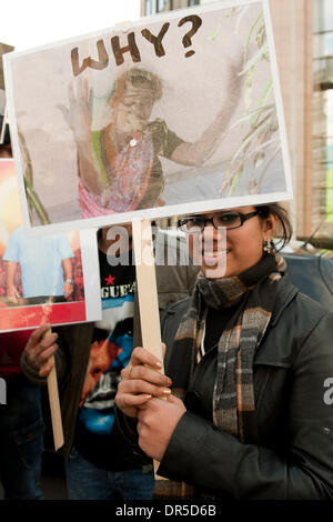 6. Februar 2009 am Hauptsitz in Brüssel, Belgien - Brüssel, Belgien - Demonstration über die Notlage der Tamilen in Sri Lanka vor EU. Sri Lankas Vierteljahrhundert Krieg Rast ein Ende wie das Militär auf dem letzten Stück Land die separatistischen schließt Tamil Tigers zu kontrollieren. US-Außenministerin Hillary Clinton und ihrem britischen Amtskollegen, Außenminister David Miliband, ich Stockfoto