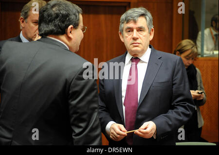 20. März 2009 - Brüssel, Belgien - britische Premierminister GORDON BROWN (rechts) vor dem zweiten Tag der europäischen Regierungschefs Gipfel am Sitz Europäischen Union. (Kredit-Bild: © Wiktor Dabkowski/ZUMA Press) Stockfoto