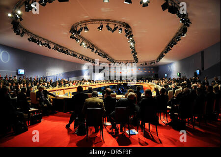 Globale Sicht auf der Abschlusskonferenz Sitzung des Nato-Gipfels 2009 im "Palais De La Musique et de Congres Inin Straßburg am 2009-04-04. NATO Gipfel zum 60. Jahrestag 2009 fand in Straßburg, Baden-Baden und Kehl, Deutschland am 03 und 4. April 2009.   von Wiktor Dabkowski. Polen, (Kredit-Bild: © Wiktor Dabkowski/ZUMA Press) Stockfoto