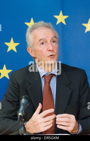 27. November 2008 - Brüssel, Belgien - die EU Anti-Terror-Koordinator GILLES DE KERCHOVE hält eine Pressekonferenz am Sitz des Europäischen Rates in Brüssel, Belgien. (Kredit-Bild: © Wiktor Dabkowski/ZUMA Press) Stockfoto