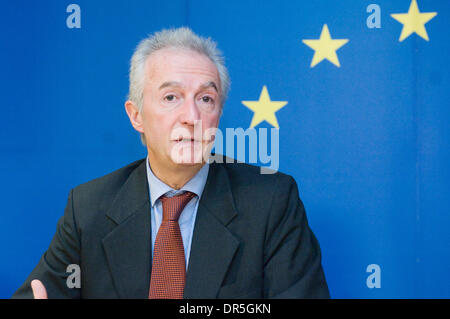 27. November 2008 - Brüssel, Belgien - die EU Anti-Terror-Koordinator GILLES DE KERCHOVE hält eine Pressekonferenz am Sitz des Europäischen Rates in Brüssel, Belgien. (Kredit-Bild: © Wiktor Dabkowski/ZUMA Press) Stockfoto