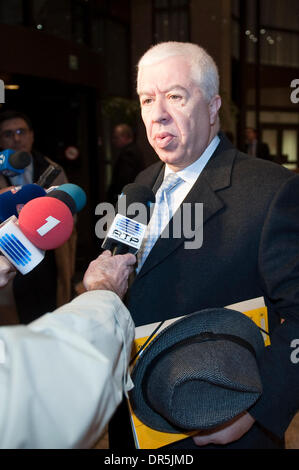 19. Januar 2009 finanzieren - Brüssel, Belgien - portugiesischen Minister FERNANDO TEIXEIRA DOS SANTOS zu Beginn der Euro-Zone-Finanzminister in Brüssel. (Kredit-Bild: © Wiktor Dabkowski/ZUMA Press) Stockfoto