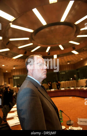 19. Januar 2009 - Brüssel, Belgien - Deutschlands Finanzminister PEER STEINBRÜCK zum Jahresbeginn eine Eurozone Finance Minister in Brüssel (Credit-Bild: © Wiktor Dabkowski/ZUMA drücken) Stockfoto