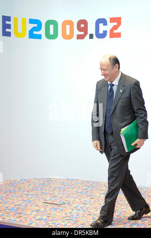 19. März 2009 - polnische Brüssel, Belgien - Finanzminister JACEK VINCENT ROSTOWSKI vor dem Gipfeltreffen der Europäischen Union. (Kredit-Bild: © Wiktor Dabkowski/ZUMA Press) Stockfoto