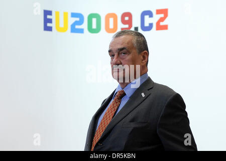 19. März 2009 - Brüssel, Belgien - Tschechische ausländische Außenminister KAREL SCHWARZENBERG vor dem Gipfeltreffen der Europäischen Union. (Kredit-Bild: © Wiktor Dabkowski/ZUMA Press) Stockfoto