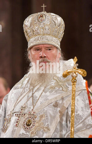 9. Dezember 2008 - starb St. Petersburg, Russland - Patriarch Alexy II, der russischen orthodoxen Kirche seit 18 Jahren führte, im Alter von 79 in seiner Residenz in der Nähe der russischen Hauptstadt am Freitag Morgen, 5. Dezember 2008. Bild: Orthodoxe Ostergottesdienst in der Kathedrale von Christ der Retter in Moskau mit Patriarch von Moskau und alle Russland Alexy II am 27. April 2008. (Kredit-Bild: © Phot Stockfoto