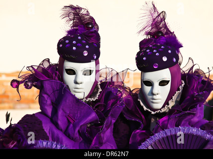 zwei schöne Masken am Karneval in Venedig Stockfoto