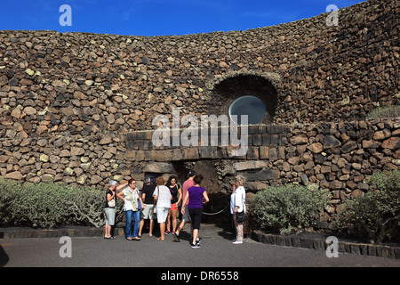 Fenster "" Mirador del Río ist ein Aussichtspunkt befindet sich auf einer ca. 475 Meter hohen Böschung genannt Batería del Río in der ver Stockfoto