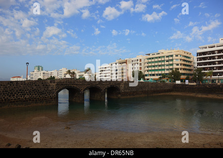 Brücke zur Isla de San Gabriel, Arrecife, Lanzarote, Kanarische Inseln, Kanaren, Spanien Stockfoto