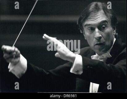 Sept. 09, 1991 - für IHRE Dateien. CLAUDIO ABBADO, Dirigent der Berliner Philharmoniker, während eines Konzerts in das Kunsthaus Luzern am 31. August. (Kredit-Bild: © Keystone Bilder USA/ZUMAPRESS.com) Stockfoto