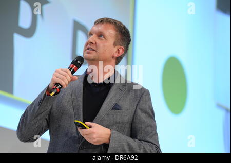 München/Deutschland - Januar 20: Jochen Wegner (ZEIT ONLINE) spricht auf dem Podium bei der Digital Life Design (DLD) Konferenz im HVB Forum am 20. Januar 2014 in München. DLD ist ein globales Netzwerk für Innovation, Digitalisierung, Wissenschaft und Kultur, Wirtschaft, kreativen und sozialen Führer, Meinungsbildnern und Einflussfaktoren für Crossover Unterhaltung und Inspiration verbindet. (Foto: picture-Alliance / Jan Haas) Stockfoto