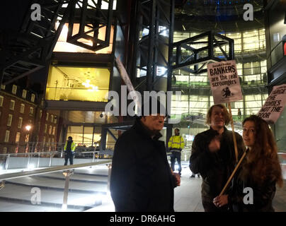 London, UK. 20. Januar 2014. Demonstranten draußen Kanal 4 Gebäude in London wütend auf Darstellungen von Vorteil Claiments auf C4-Programme. Bildnachweis: Rachel Megawhat/Alamy Live-Nachrichten Stockfoto