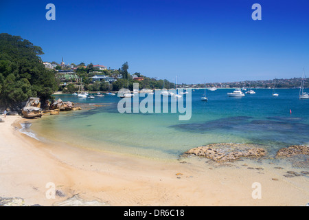 Milch-Strand mit Booten auf der Suche nach Rose Bay Sydney Harbour National Park Vaucluse Sydney New South Wales NSW Australia Stockfoto