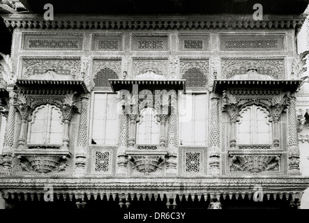 Rajput Architektur in Brahmpuri blaue Stadt Jodhpur in Rajasthan in Indien in Südasien. Wohnungsbau Haus alte Geschichte Kultur Reisen Stockfoto