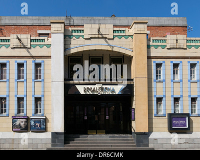 Der Stil des Art Déco, klein, unabhängig laufen Regal Cinema, Melton Mowbray, Leicestershire, England, UK. Stockfoto