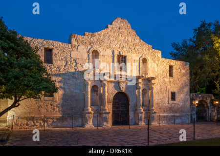 Dämmerung über dem Alamo, San Antonio, Texas, USA Stockfoto