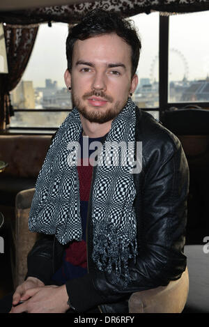 London, UK. 20. Januar 2014.  Kevin J erreichen die MediaSKIN NTA Gifting Lounge im Penthouse, 1 Leicester Square in London. Bildnachweis: Siehe Li/Alamy Live News Stockfoto