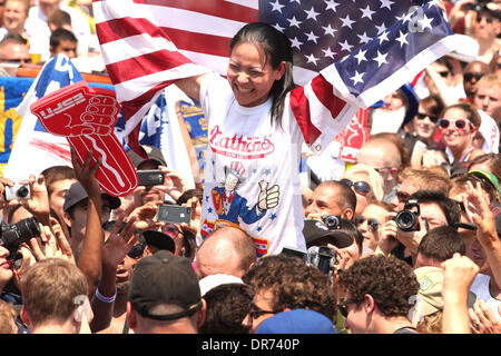 Sonya Thomas Nathan 2012 Fourth Of July Hot Dog Wettessen statt auf Coney Island in Brooklyn, New York City - 04.07.12 Stockfoto