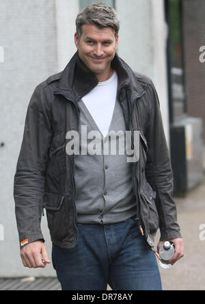 Dan Lobb außerhalb der ITV Studios London, England - 11.06.12 Stockfoto