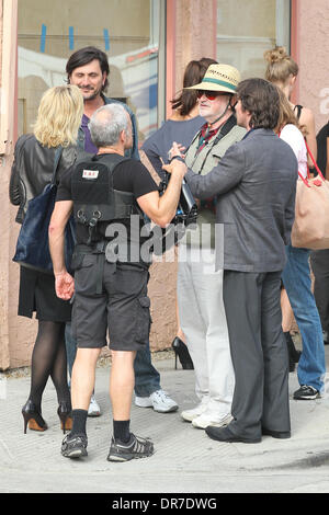 Cate Blanchett, Christian Bale und Regisseur Terrence Malick Dreharbeiten an Originalschauplätzen in Venice Beach für den neuen Film "Knight of Cups", Regie: Terrence Malick (Stroh Hut) Los Angeles, Kalifornien - 13.06.12 Stockfoto