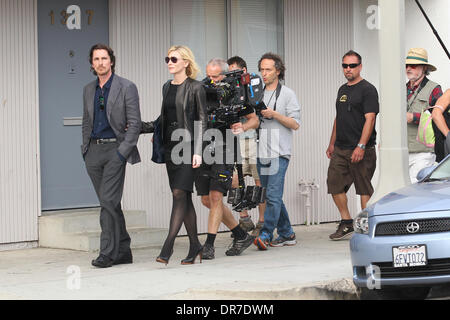 Cate Blanchett, Christian Bale und Regisseur Terrence Malick Dreharbeiten an Originalschauplätzen in Venice Beach für den neuen Film "Knight of Cups", Regie: Terrence Malick Los Angeles, Kalifornien - 13.06.12 Stockfoto