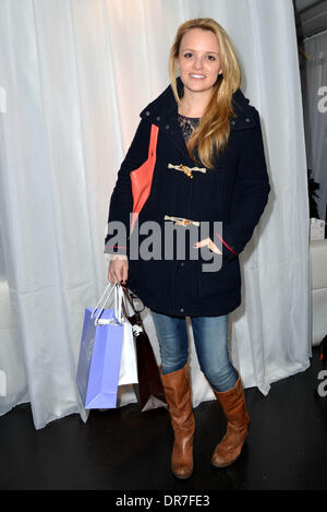 London, UK: Lauren Aikman betreut die MediaSKIN NTA Gifting Lounge im Penthouse, 1 Leicester Square in London, 20. Januar 2014 Credit: siehe Li/Alamy Live News Stockfoto