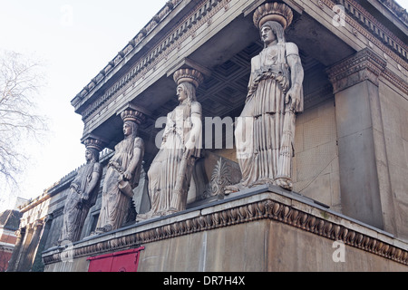 London, Bloomsbury Karyatiden auf Str. Pancras neue Kirche im oberen Woburn Place Stockfoto