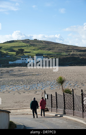 Burgh Island gesehen über den Strand bei Ebbe am Bigbury am Meer South Devon England UK Stockfoto