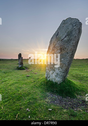 Die Hurlers einen Stein an Schergen auf Bodmin Moor in Cornwall Kreis stehend mit Steinen Stockfoto