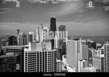 Skyline von Chicago 2013, Chicago, Vereinigte Staaten von Amerika. Architekt: verschiedene, 2013. Gesamtansicht der Skyline von Chicago aus IBM-Gebäude. Stockfoto