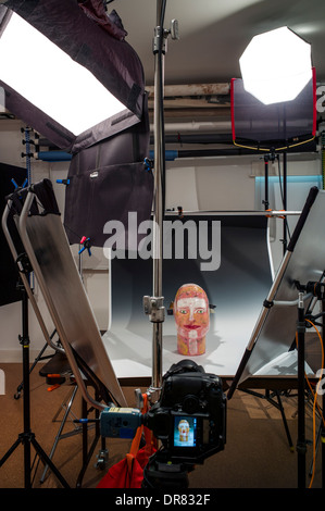 Werbefotografie-Reihe von einzigartigen Keramik-Skulptur, inklusive Beleuchtung, Hintergrund und Grip Getriebe. Stockfoto