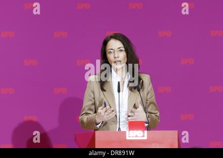 Berlin, Deutschland. 20. Januar 2014. SPD-Pressekonferenz mit SPD-Vorsitzende Gabriel, der neue SPD-Generalsekretär Fahimi und neuen SPD-Schatzmeister, Nietan am Willy-Brandt-Haus in Berlin. / Bild: Yasmin Fahimi (SPD), SPD-Generalsekretär, am 20. Januar 2014. Bildnachweis: Reynaldo Paganelli/NurPhoto/ZUMAPRESS.com/Alamy Live-Nachrichten Stockfoto