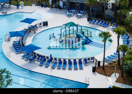 Eine Luftaufnahme des Schwimmbades Neptun Park befindet sich auf St. Simons Island, Georgia. Stockfoto