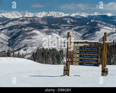 Gore Range und Ski-Strecken von Beaver Creek Resort Ski, Avon, Colorado. Stockfoto