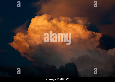 Thunderhead Wolke am Sonnenuntergang über Stanley Becken Idaho Stockfoto