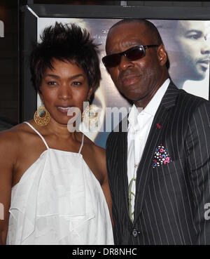 Angela Bassett, Courtney B. Vance 2012 Film Festival - "Middle Of Nowhere" Premiere am Regal Kinos L.A. Live Los Angeles, Kalifornien - 20.06.12 Stockfoto