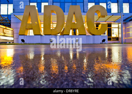 Nürnberg, Deutschland. 21. Januar 2014. Das Vorzeichen des ADAC Ouside des ADAC Nordbayern Hauptsitz in Nürnberg, Deutschland, 21. Januar 2014. Foto: DANIEL KARMANN/Dpa/Alamy Live News Stockfoto