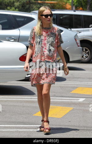 Schauspielerin Kate Bosworth leitet zu einem Treffen bei SAG-AFTRA in Long Beach, Los Angeles, Kalifornien - 13.06.12 Featuring: Schauspielerin Kate Bosworth When: 13. Juni 2012 Stockfoto