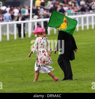 Royal Ascot Atmosphäre auf dem Ascot Racecourse - 5.Tag Berkshire, England - 23.06.12 mit: Atmosphäre wo: Berkshire, Vereinigtes Königreich bei: 23. Juni 2012 Stockfoto