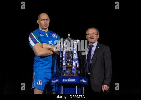 London, UK. 22. Januar 2014. Italien-Kapitän Sergio PARISSE mit Coach Jacques BRUNEL während die RBS Six Nations Medien starten vom Hurlingham Club. Bildnachweis: Aktion Plus Sport/Alamy Live-Nachrichten Stockfoto