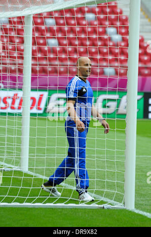 Schiedsrichter und Funktionäre Ausbildung, bevor das Halbfinale der Euro 2012 Warschau, Polen - 27.06.12 Spiele Stockfoto