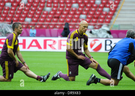 Schiedsrichter Howard Webb und Beamten Ausbildung bevor das Halbfinale der Euro 2012 Warschau, Polen - 27.06.12 Spiele Stockfoto