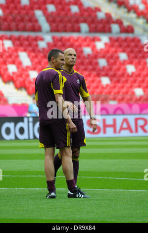 Schiedsrichter Howard Webb und Beamten Ausbildung bevor das Halbfinale der Euro 2012 Warschau, Polen - 27.06.12 Spiele Stockfoto