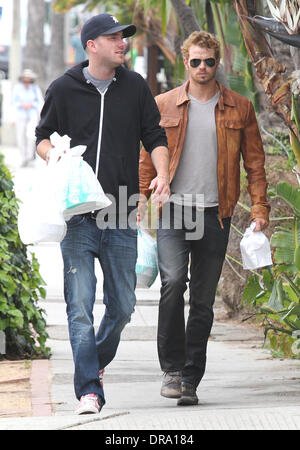 Kellan Lutz, mit seinem Bruder in Venice Beach Los Angeles, Kalifornien - 28.06.12 Stockfoto