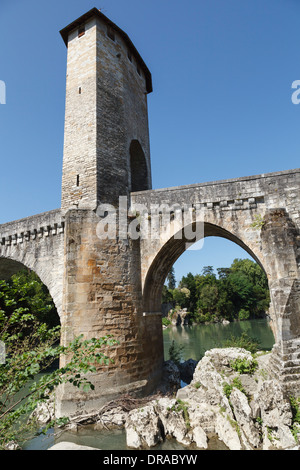 Brücke über der Gave de Pau, Orthez, Aquitaine, Frankreich Stockfoto